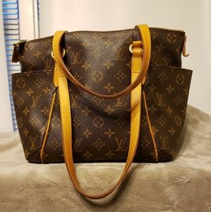 Louis Vuitton Totally PM